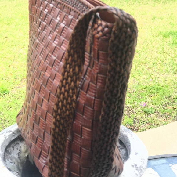 LJS COLLECTION brown woven leather crossbody bag - Picture 4 of 13